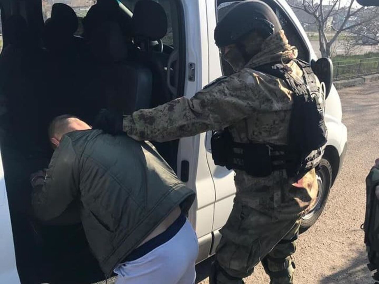 Аваков: Ця мерзота завдала кількох ударів лежачим, поки його не відштовхнула, спасибі їй, жінка