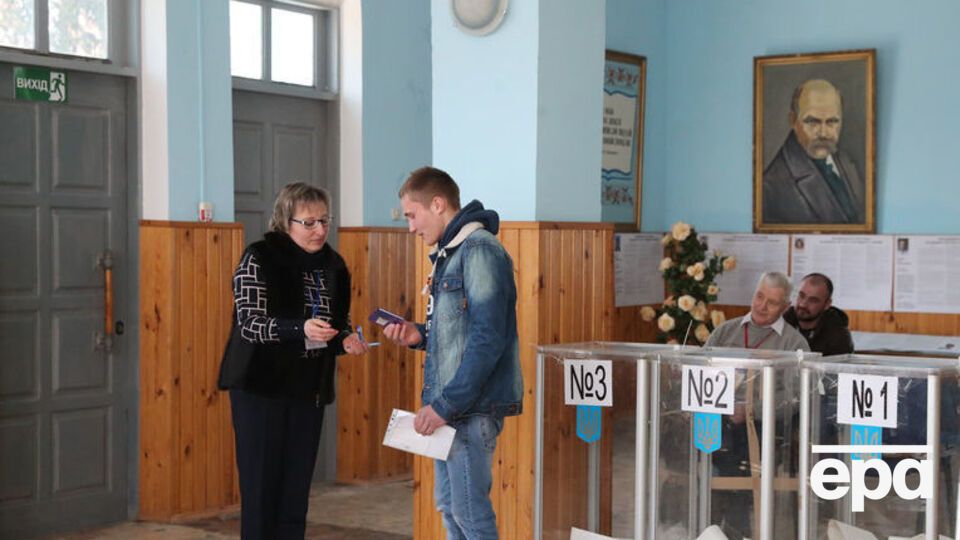В Украине проходят президентские выборы