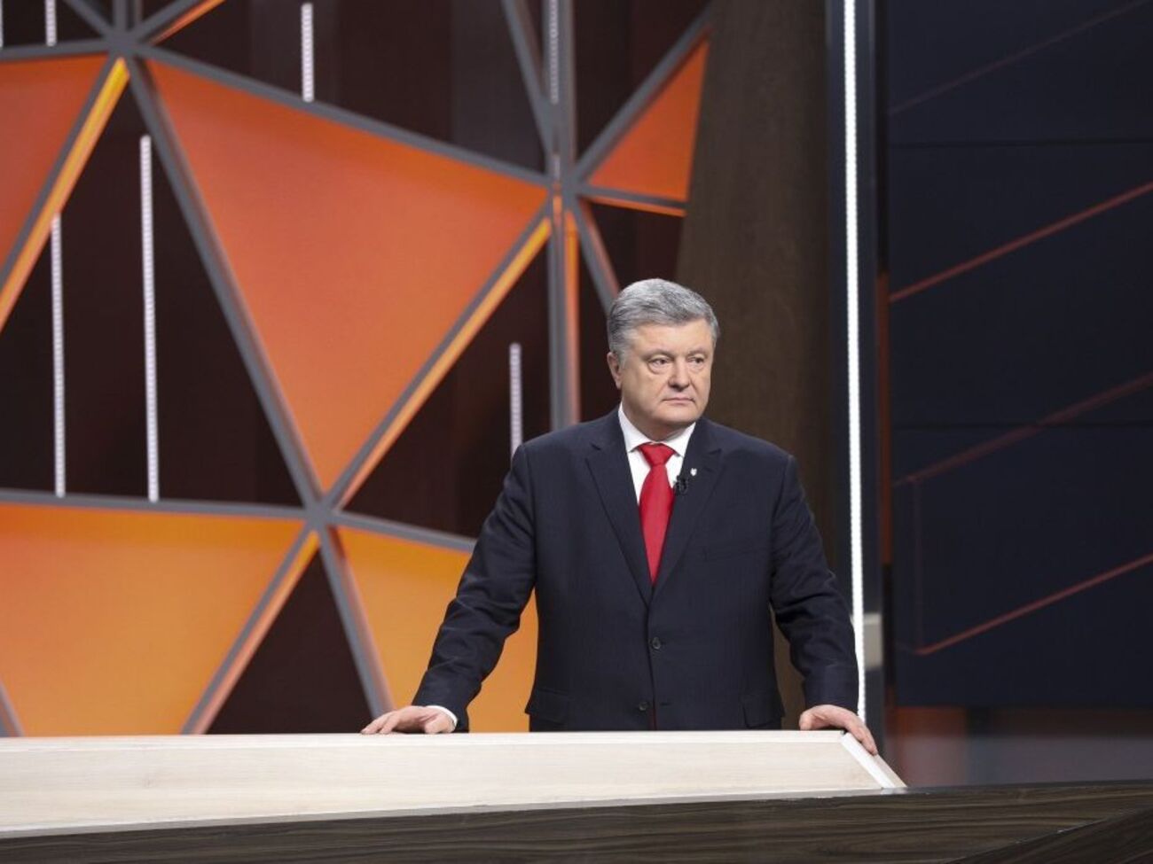 Порошенко: Мы вернем наших девушек и ребят, которые абсолютно незаконно находятся в российских тюрьмах