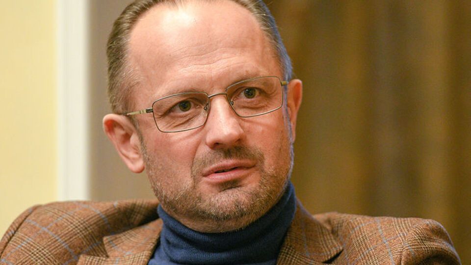 Роман Безсмертний: Не буду апелювати до ницих людських рис і влаштовувати популістські передвиборчі шоу. Ми дорого за це платимо, тому що кожні вибори задешево продаємо свої страждання на п'ять років. Пора одуматися!