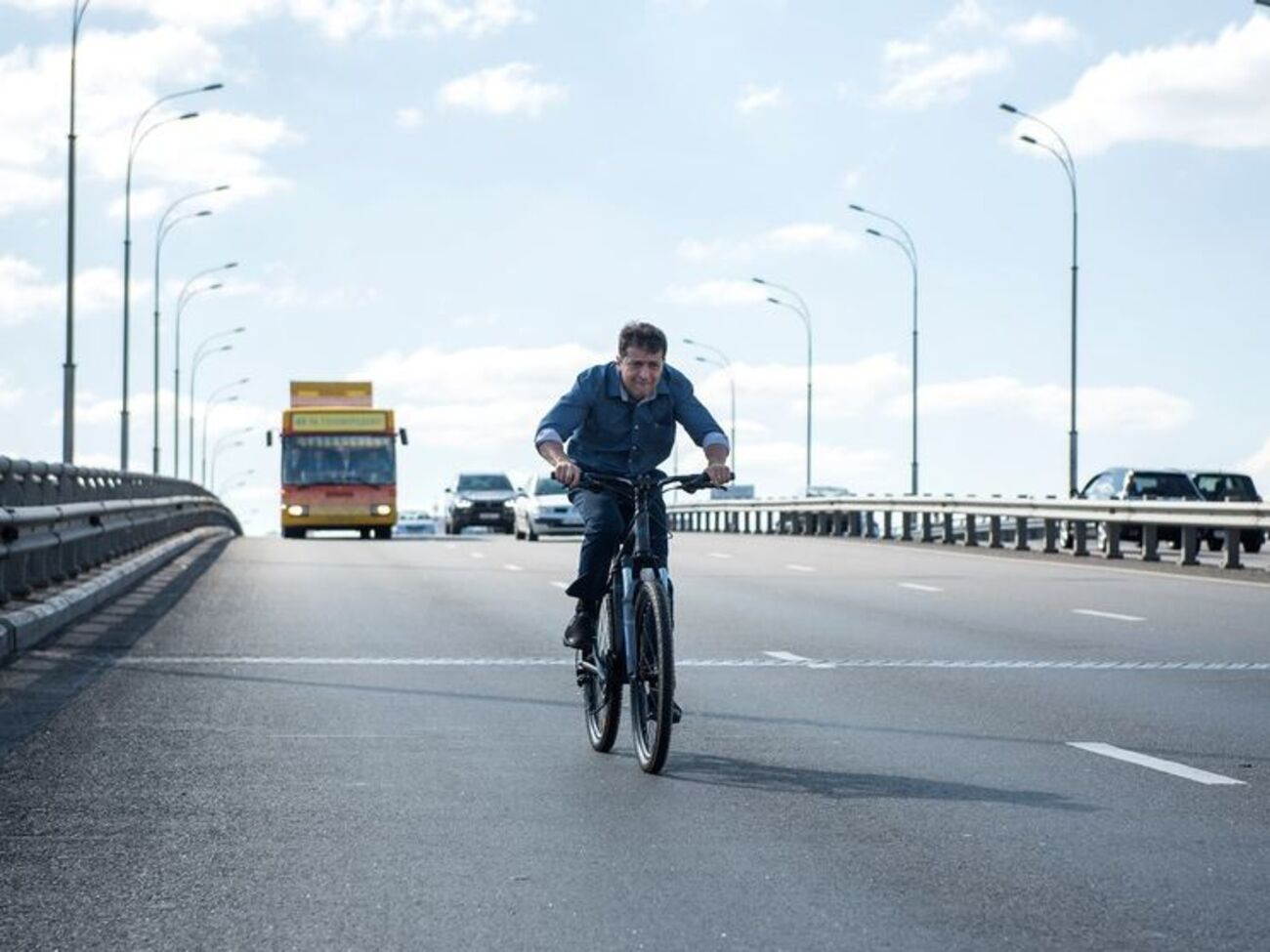 Портников: То, что говорит "настоящий" Зеленский, воспринимается всерьез только тогда, когда вписывается в сценарий телевизионного сериала