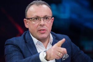 Жванецький отримав орден із рук Путіна. Але чого стільки вереску? Як же Меркель, Макрон або інші світові лідери, які теж тиснуть руку Путіну?
