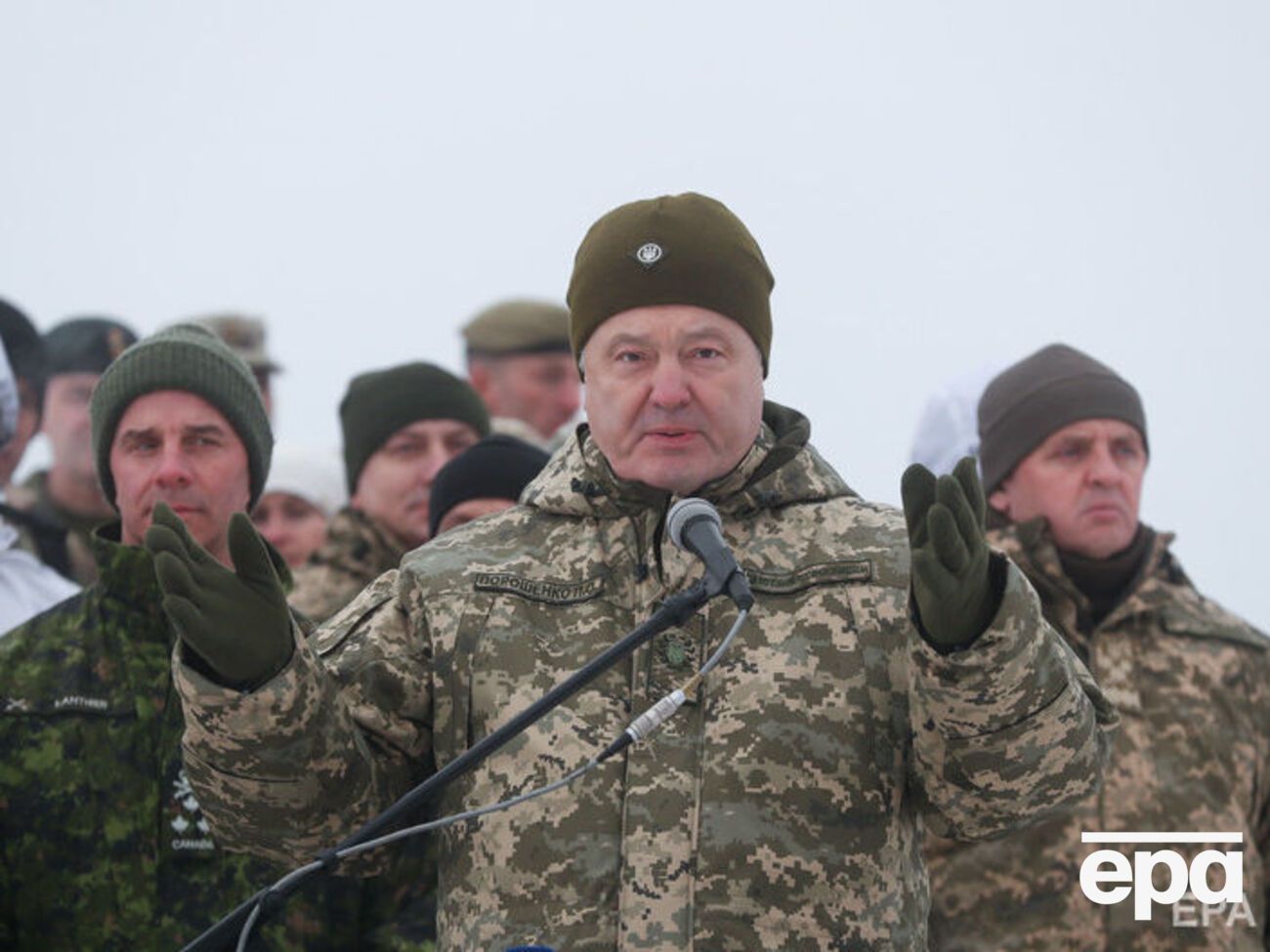 В указі Порошенка зазначено, що дії бойовиків "ЛДНР" характеризують у міжнародній практиці як терористичні