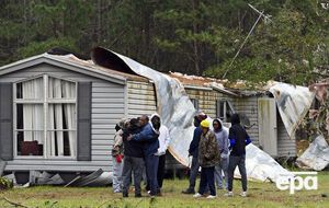 У штаті Алабама пронісся руйнівний торнадо. Фоторепортаж