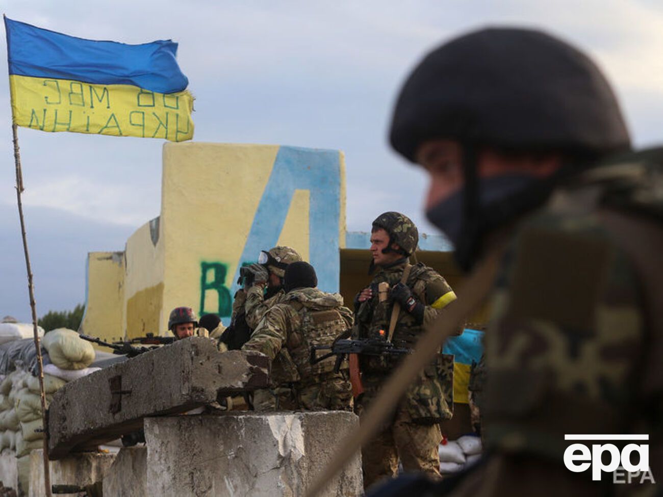 Украинские бойцы надежно контролируют противника, проинформировали в штабе ООС