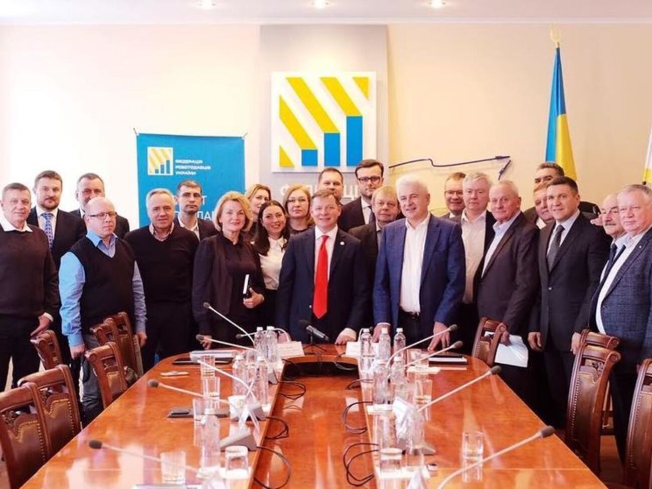 Олег Ляшко: Я не дам покупать французские вертолеты, китайские турбины и польские трамваи, пока у нас есть "Мотор Сич", "Турбоатом" и "Электрон"