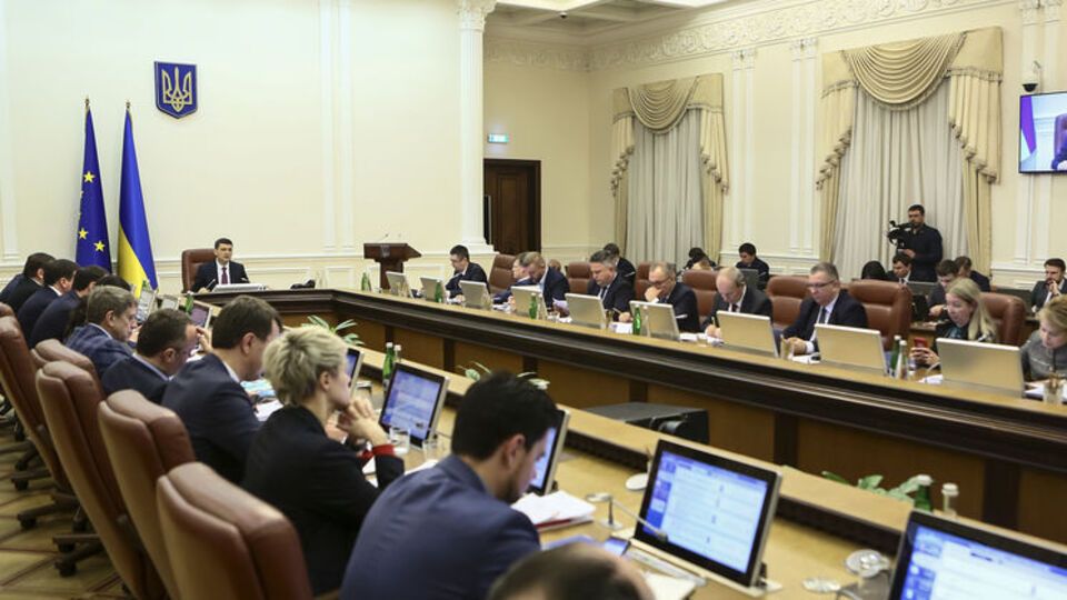 Члени уряду 6 березня затвердили положення про реорганізацію ДФС у два відомства
