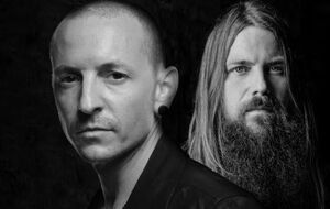 Мортон (на фото справа): Эта песня о том, как стереть воспоминания и начать все сначала