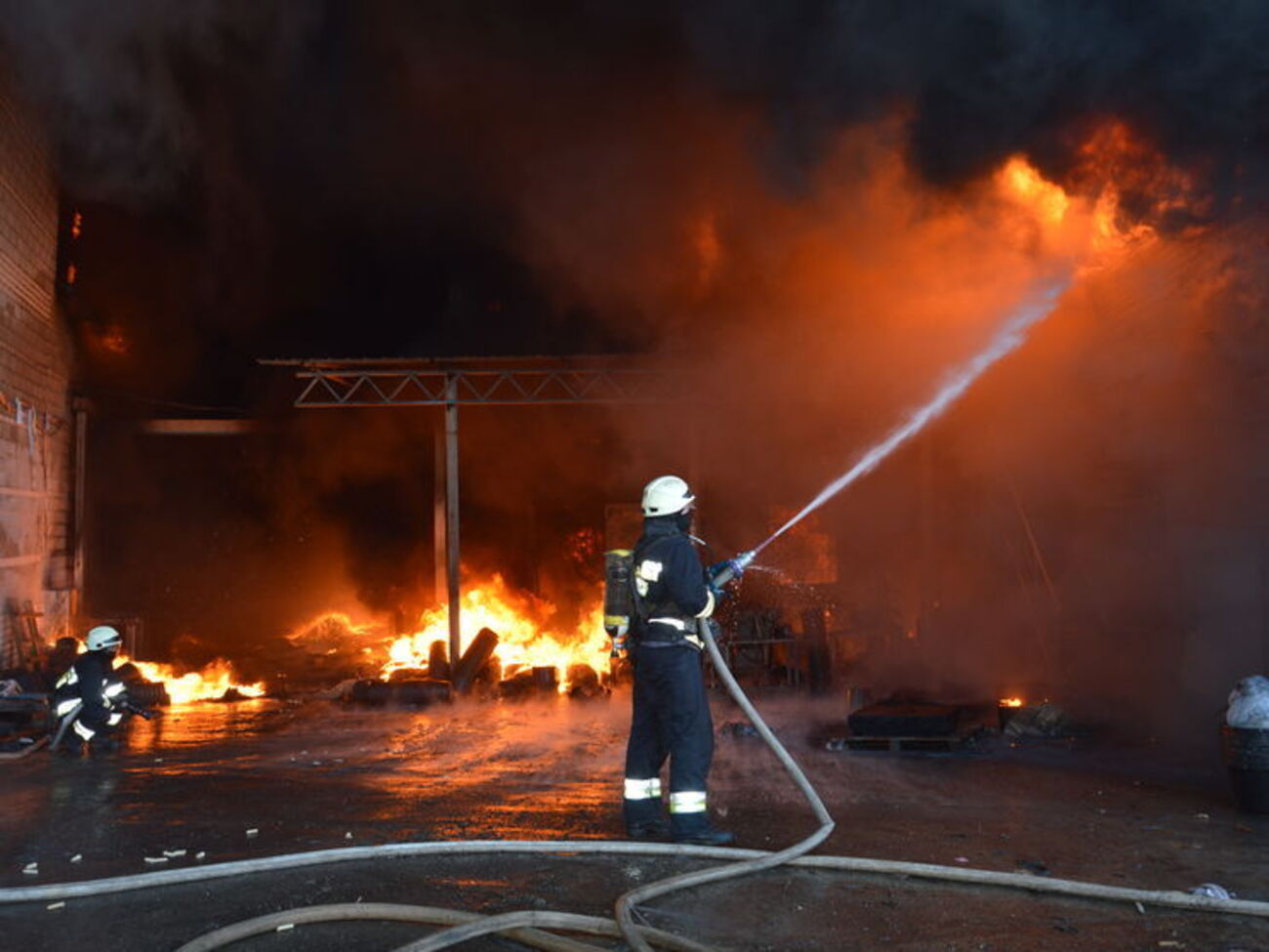 Пожар удалось локализовать. Сейчас идет его ликвидация
