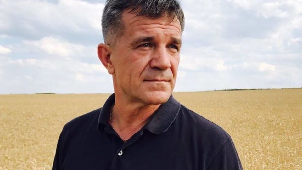 Костанчук (на фото) был помощником Семена Семенченко, работал с Юрием Бойко, участвовал в местных выборах от Блока Петра Порошенко
