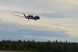 RQ-4B Global Hawk протягом семи годин літав над лінією розмежування на Донбасі, а потім здійснив розвідку чорноморського узбережжя РФ