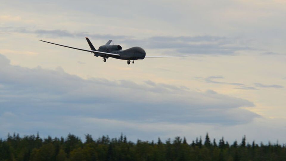 RQ-4B Global Hawk протягом семи годин літав над лінією розмежування на Донбасі, а потім здійснив розвідку чорноморського узбережжя РФ