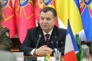 Полторак: За время войны на Донбассе 166 женщин получили боевые государственные награды