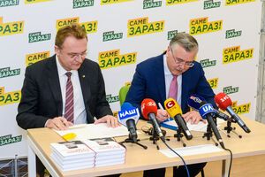 Садовий підписав угоду з Гриценком