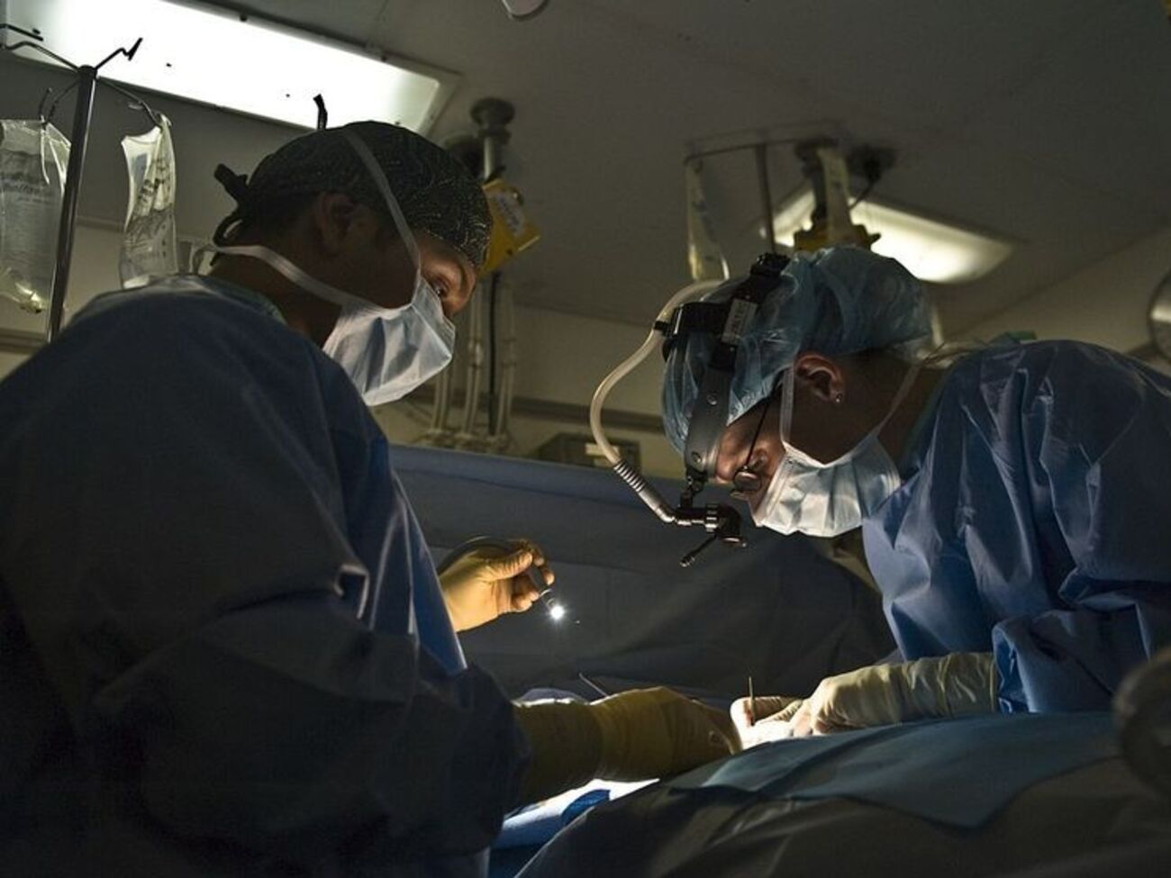 Во время операции у пациента остановилось сердце