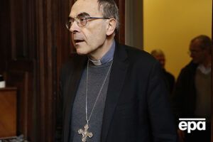 Барбарен заявив, що попросить папу Франциска зняти його з посади архієпископа Ліона