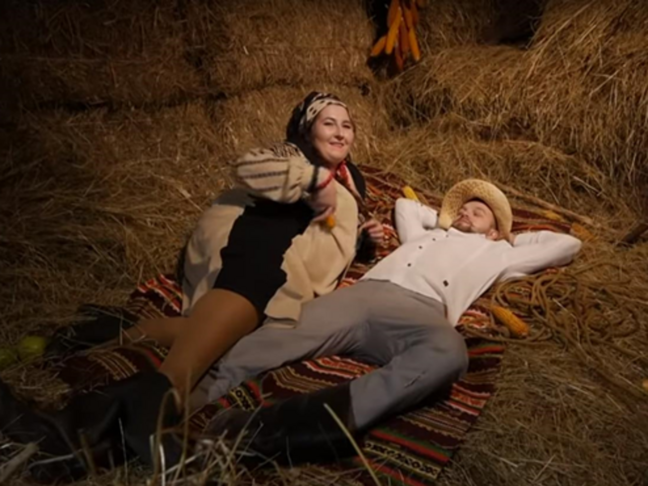 Баба Доцька сняла ролик-пародию на Maruv в сарае