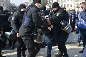 На месте проведения акции находятся несколько сотен полицейских и бойцов Национальной гвардии