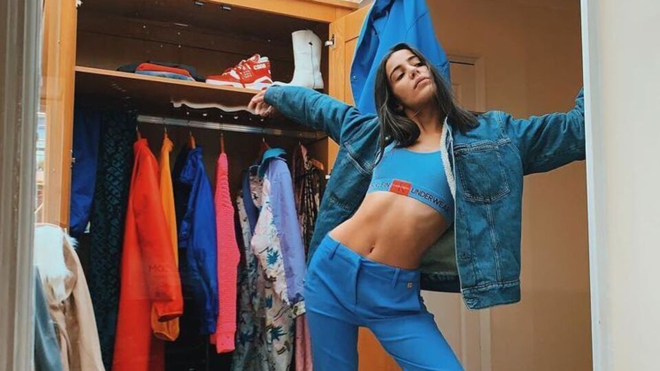 Бренд Calvin Klein уволил 100 сотрудников