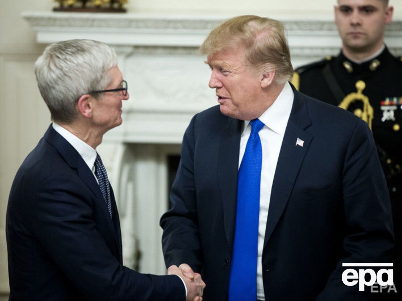 Трамп &ndash; Куку: Вы действительно много вложили в нашу страну. Мы очень ценим это, Тим Эппл