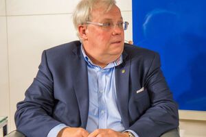 Вершютц, по данным украинских властей, использует российские пропагандистские штампы