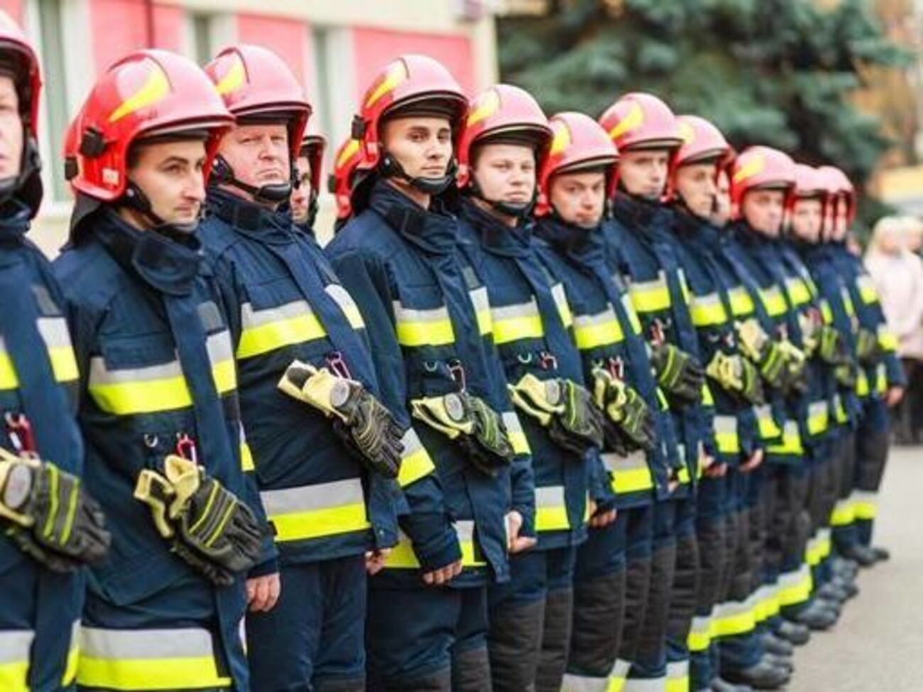 Особое внимание спасатели уделяют объектам с массовым пребыванием людей
