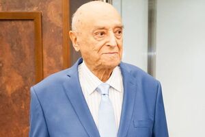 Причина смерти Этуша не называется