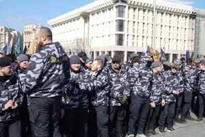 На Майдан вийшли, зокрема, представники Нацдружин