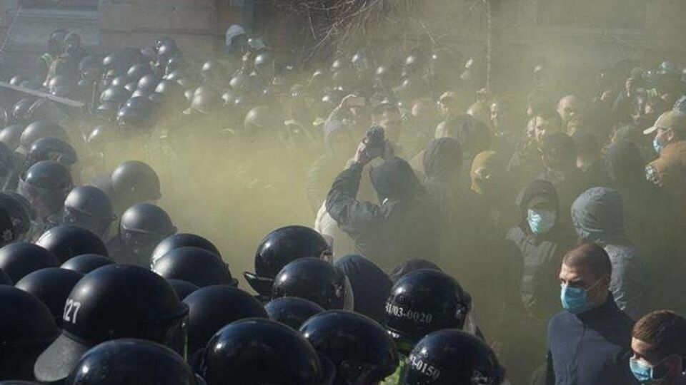 Под АП начались столкновения