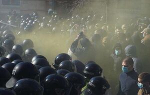 Столкновения произошли с использованием дымовых шашек