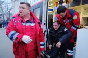 П'ятьом поліцейським надали допомогу на місці, ще 10 звернулися в лікарню