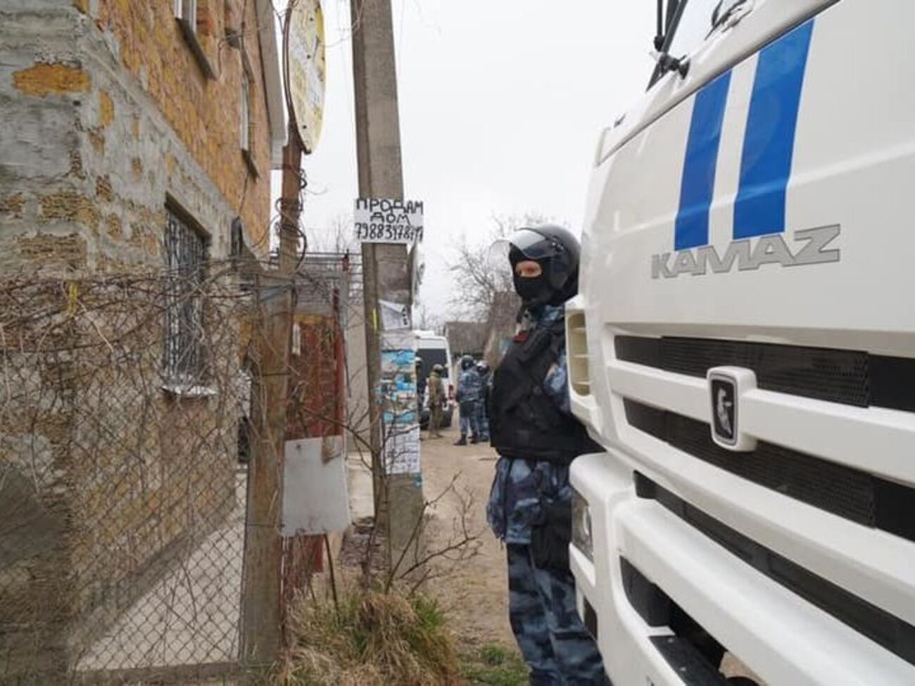 27 березня російські силовики провели масові обшуки в будинках кримських татар в окупованому Криму