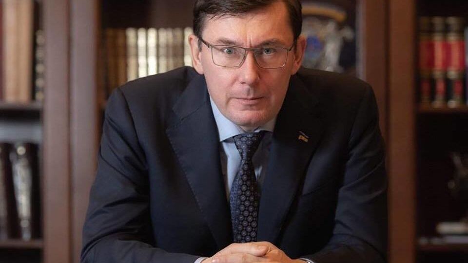 Декларацию Луценко подал 31 марта