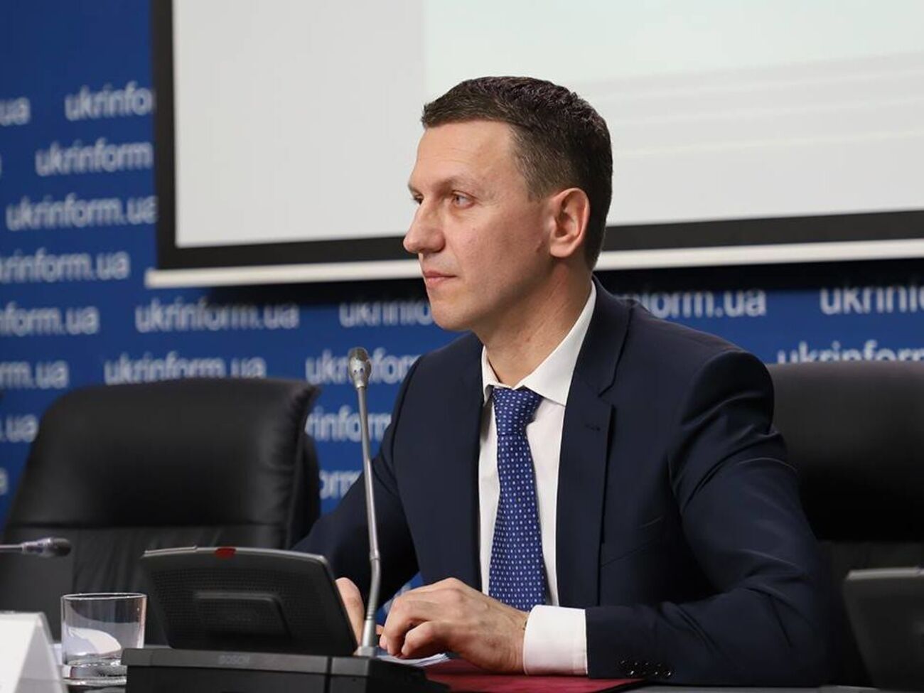 Труба не вказав заощаджень в іноземній валюті