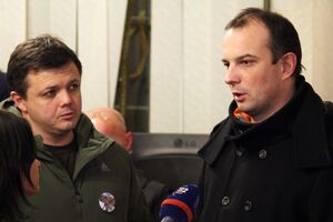 Про вихід із партії поки заявило двоє нардепів