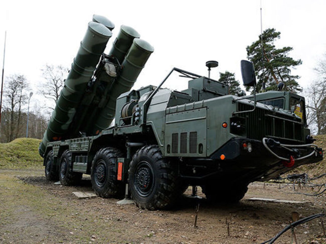 В Крыму развернуты четыре дивизиона СЗРК С-400 "Триумф"