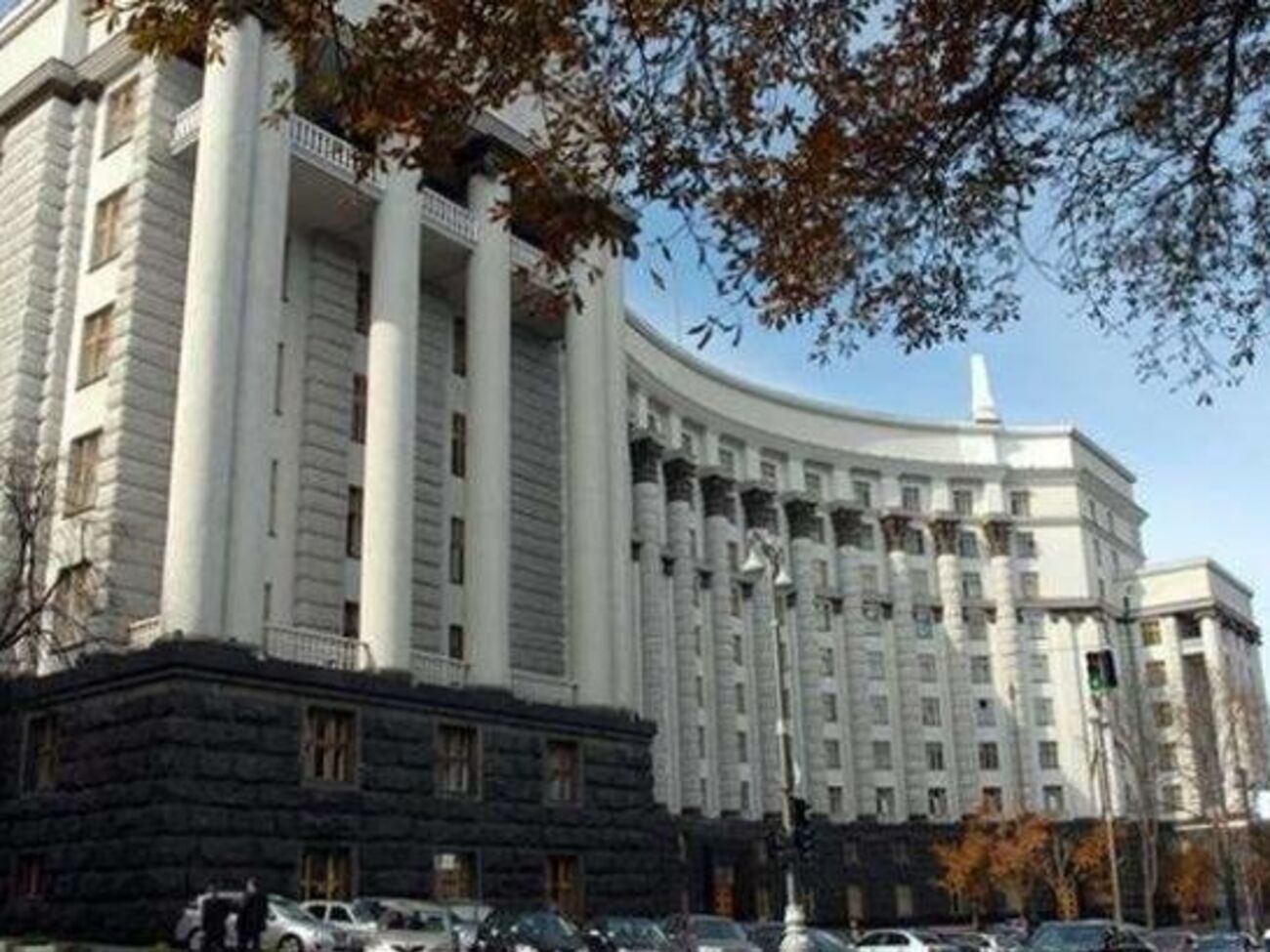 Список запрещенной к ввозу из РФ продукции расширяется и дополняется Кабинетом Министров ежегодно начиная с 30 декабря 2015 года
