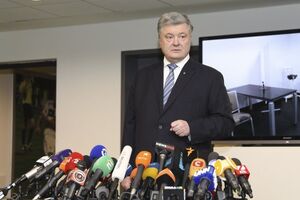 Порошенко призвал Зеленского прийти на дебаты