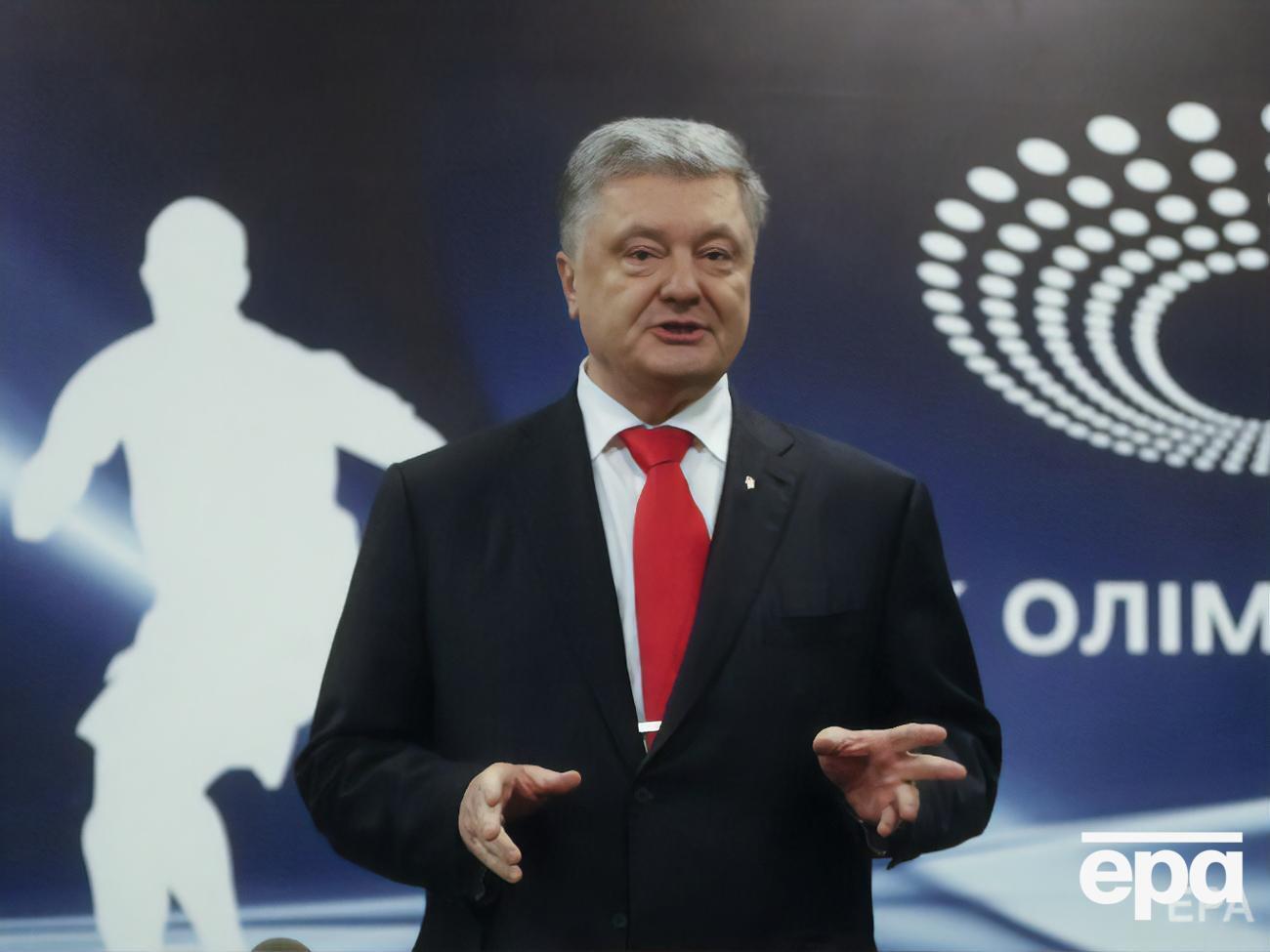 Порошенко прибыл на НСК "Олимпийский", чтобы сдать анализы&nbsp;представителям VADA