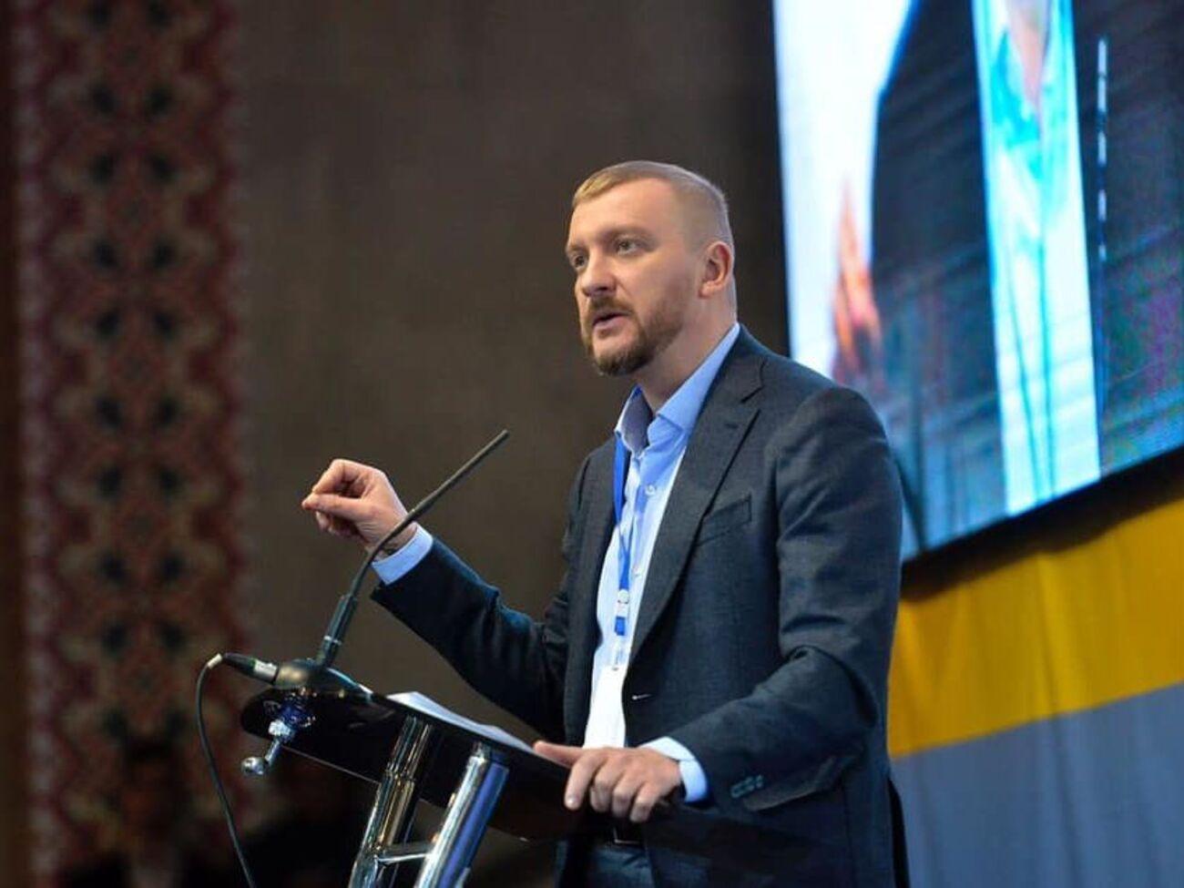 Петренко рассказал о сумме взысканных алиментов