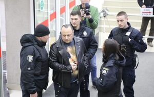 Полицейские искали бомбу в "Українських новинах"