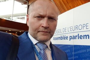 Мы крайне редко распространяемся о своих планах, тактике и стратегии в ПАСЕ. Главное – результат, и позвольте умолчать о том, как он получен