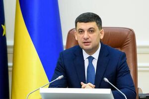 Гройсман: Потрібно дивитися на повноваження кожної інституції і, з огляду на це, робити висновки