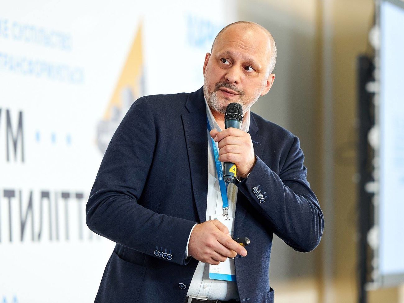 Аласания:&nbsp;Если 19 апреля Порошенко придет на Общественное телевидение, он получит свое время в эфире, но это будет неинтересно