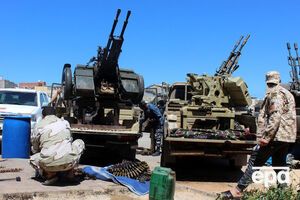 Ливийская национальная армия под Триполи ведет бои с силами, верными международно признанному ливийскому правительству