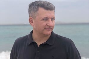 Юрій Романенко: Порошенко намагався домінувати, по-батьківськи поправляти Зеленського