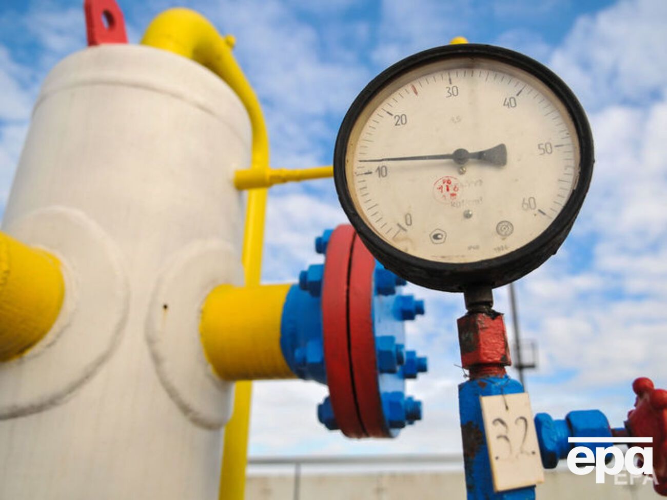 Кабмин 3 апреля разрешил снизить цену на газ