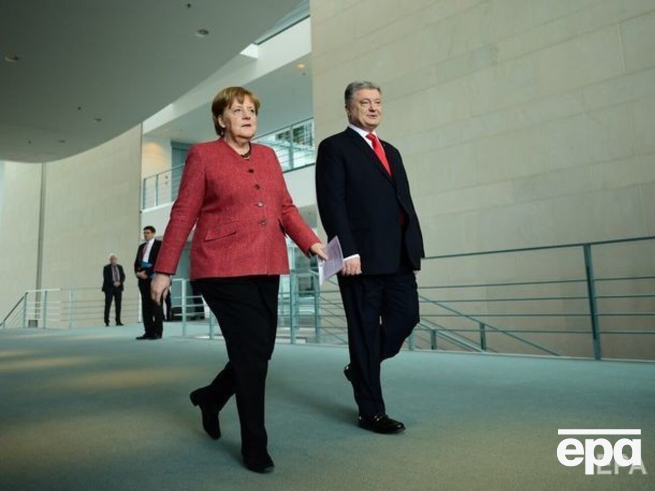 Порошенко і Меркель зустрілися в Берліні 12 квітня