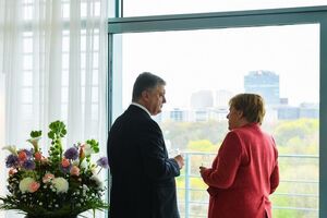 Меркель встретилась с Порошенко в Берлине 12 апреля