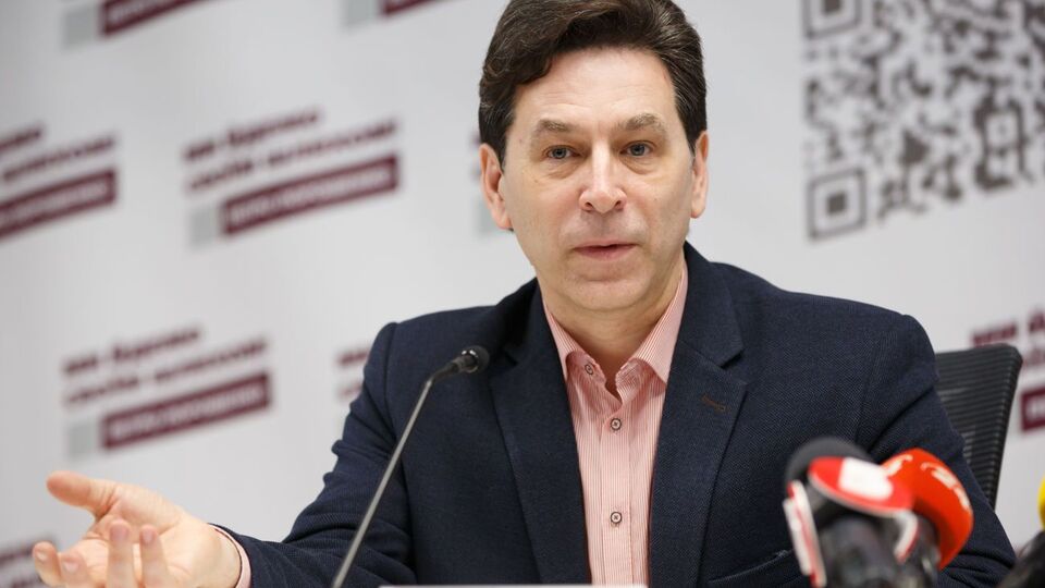 Медведєв заявив, що позиція Зеленського щодо основних політичних питань поки невідома
